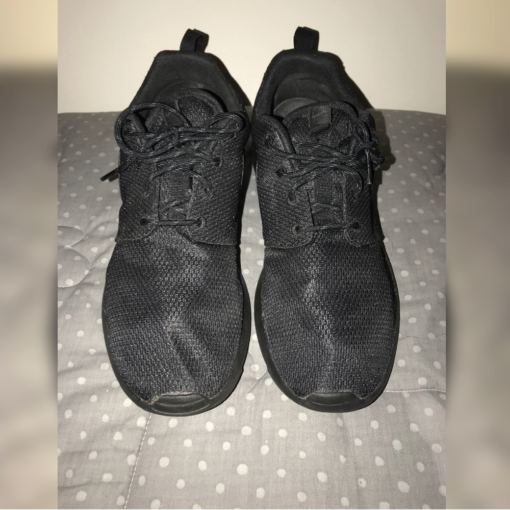 Nike Roshes/ worn twice!